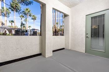 Private patio/balcony